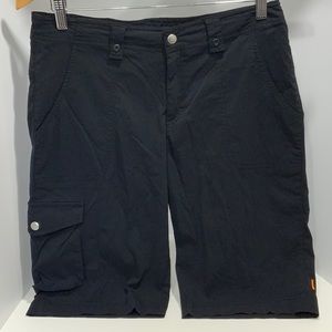 Lucy stretch nylon cargo/travel shorts women size 8